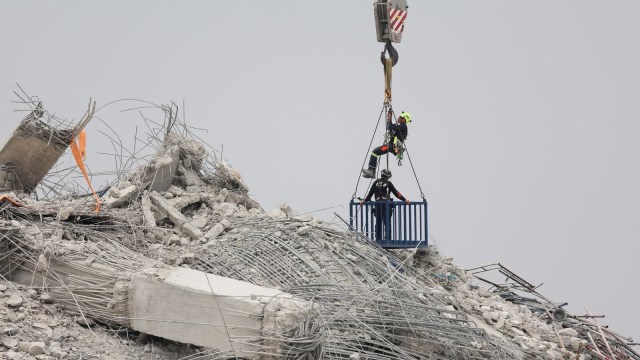 Why Only One Bangkok Skyscraper Collapse During the Earthquake? China Connection&nbsp;Found.