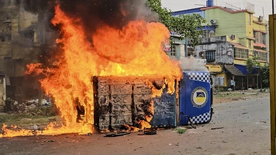 400 हिंदू पलायन को मजबूर, मुर्शिदाबाद में वक्फ कानून को लेकर हिंसा बोले शुभेंदु&nbsp;अधिकारी